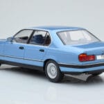 BMW Série 7 E32 730i Bleu MCG 1:18