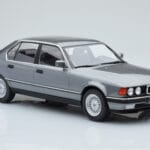 BMW Série 7 E32 740i Argent MCG 1:18