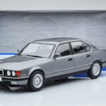 BMW Série 7 E32 740i Argent MCG 1:18