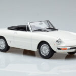 Alfa Romeo 2000 Spider Blanc Norev 1:18 - image 5 of 7