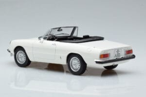 Alfa Romeo 2000 Spider Blanc Norev 1:18 187882 Métal Moulé — image 6 sur 7