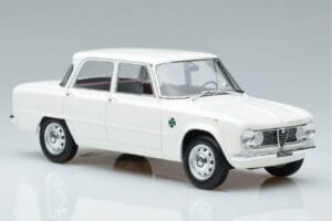 Alfa Romeo Giulia Ti Super Norev 1:18 187970 Métal Moulé — image 4 sur 6