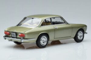 Alfa Romeo GTV 2000 Vert Édition Limitée Norev 1:18 187913 Métal Moulé — image 3 sur 7