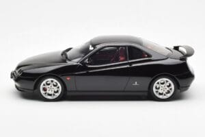 Alfa Romeo GTV V6 916 Noir Otto 1:18 OT1057 Résine — image 3 sur 6