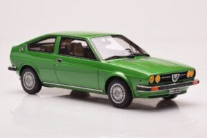 Alfa Romeo Alfasud Sprint Vert Otto 1:18 OT1043 Résine — image 4 sur 6