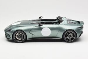 Aston Martin V12 Speedster Vert Metallic GT Spirit 1:18 GT906 Résine — image 3 sur 6