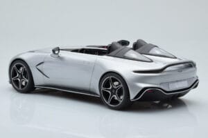Aston Martin V12 Speedster Argent GT Spirit 1:18 GT430 Résine — image 5 sur 6