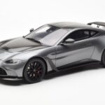Aston Martin V12 Vantage Magnetic Argent GT Spirit 1:18 GT443