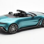 Aston Martin V12 Vantage Roadster Tayos Turquoise Vert GT Spirit 1:18 GT445 - image 2 of 6