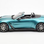 Aston Martin V12 Vantage Roadster Tayos Turquoise Vert GT Spirit 1:18 GT445 - image 3 of 6
