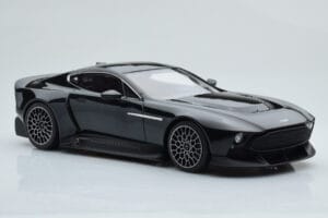 Aston Martin Victor Noir GT Spirit 1:18 GT428 Résine — image 4 sur 6