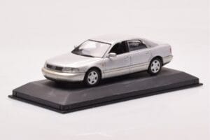 Audi A8 D2 Argent Bande Verte Minichamps 1:43 AUDI-264455 Métal Moulé — image 2 sur 4