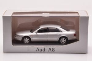 Audi A8 D2 Argent Minichamps 1:43 433013006 Métal Moulé — image 4 sur 4