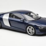Audi R8 4.2 FSI V8 Bleu Kyosho 1:18 09213BL - image 6 of 8