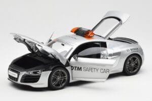 Audi R8 5.2 DTM Safety Car 2010 Kyosho 1:18 09216DTM Métal Moulé — image 2 sur 8