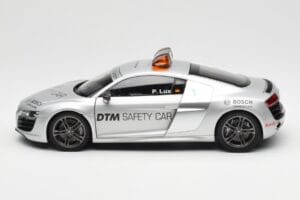 Audi R8 5.2 DTM Safety Car 2010 Kyosho 1:18 09216DTM Métal Moulé — image 4 sur 8