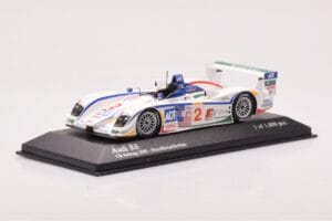 Audi R8 #2 E. Pirro / F. Biela / A. McNish 12 Hours of Sebring 2nd Place 2005 Minichamps 1:43 400051302 Métal Moulé — image 2 sur 4