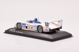 Audi R8 #2 E. Pirro / F. Biela / A. McNish 12 Hours of Sebring 2nd Place 2005 Minichamps 1:43 400051302 Métal Moulé — image 3 sur 4