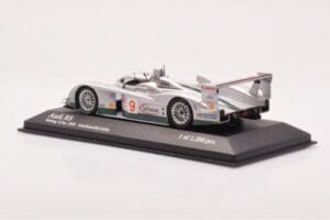 Audi R8 #9 M. Salo / Kane / McCarthy Sebring 12 Hours 2003 Minichamps 1:43 400031399 Métal Moulé — image 3 sur 4