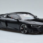 Audi R8 Performance Noir Kengfai 1:18 - image 6 of 10