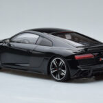 Audi R8 Performance Noir Kengfai 1:18 - image 7 of 10