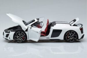 Audi R8 Spyder Performance Blanc Kengfai 1:18 VAKF-0351 Métal Moulé — image 5 sur 11