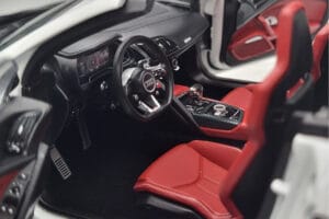 Audi R8 Spyder Performance Blanc Kengfai 1:18 VAKF-0351 Métal Moulé — image 9 sur 11