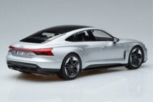 Audi RS e-tron GT Argent Norev 1:18 188381 Métal Moulé — image 2 sur 6