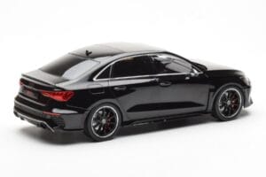 Audi RS3 8Y Berline Noir MCG 1:18 MCG18450 Métal Moulé — image 2 sur 6