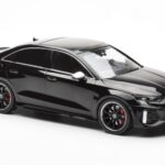 Audi RS3 8Y Berline Noir MCG 1:18 - image 4 of 6