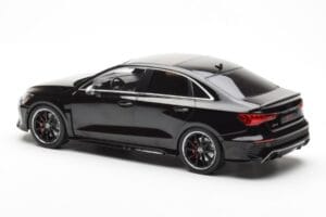 Audi RS3 8Y Berline Noir MCG 1:18 MCG18450 Métal Moulé — image 5 sur 6