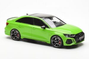 Audi RS3 8Y Berline Vert MCG 1:18 MCG18449 Métal Moulé — image 4 sur 6