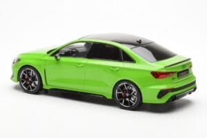Audi RS3 8Y Berline Vert MCG 1:18 MCG18449 Métal Moulé — image 5 sur 6