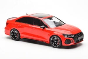 Audi RS3 8Y Berline Rouge MCG 1:18 MCG18451 Métal Moulé — image 4 sur 6