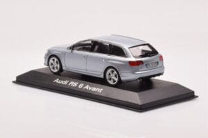 Audi RS6 C6 Monza Argent Minichamps 1:43 5010710213 Métal Moulé — image 3 sur 4