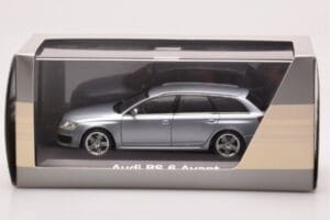 Audi RS6 C6 Monza Argent Minichamps 1:43 5010710213 Métal Moulé — image 4 sur 4