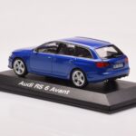 Audi RS6 C6 Sepang Bleu Minichamps 1:43 - image 3 of 4