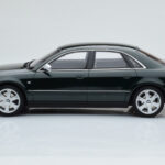 Audi S8 D2 Vert Otto 1:18 - image 3 of 6
