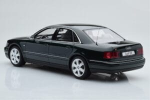 Audi S8 D2 Vert Otto 1:18 OT916 Résine — image 5 sur 6