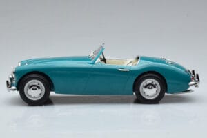 Austin-Healey 3000 Mk1 Roadster Norev 1:18 182600 Métal Moulé — image 3 sur 6