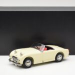 Austin-Healey Sprite Mk I Open Old English Blanc Kyosho 1:18 08953EW - image 8 of 8