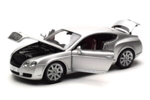 Bentley Continental GT Argent Minichamps 1:18 100139021 Métal Moulé — image 2 sur 8