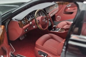 Bentley Mulsanne W.O. Edition By Mulliner Noir Almost Real 1:18 830508 Métal Moulé — image 8 sur 11