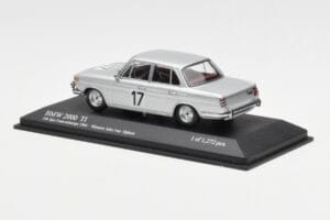 BMW 2000 Ti #17 J. Ickx / C. van Ophem Winners 24 Hours of Spa 1966 Minichamps 1:43 400662517 Métal Moulé — image 3 sur 4