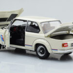 BMW 2002 Turbo Blanc Kyosho 1:18 - image 3 of 8