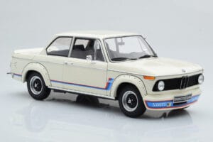 BMW 2002 Turbo Blanc Kyosho 1:18 08544W Métal Moulé — image 6 sur 8