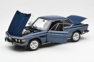 BMW 3.0 CSi E9 Bleu Métallique AUTOart 1:18 70672 Métal Moulé — image 2 sur 8