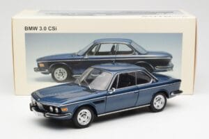 BMW 3.0 CSi E9 Bleu Métallique AUTOart 1:18 70672 Métal Moulé — image 8 sur 8
