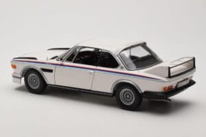 BMW 3.0 CSL E9 Blanc Heritage Edition Minichamps 1:18 80432411550 Métal Moulé — image 7 sur 8