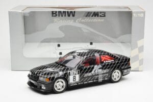 BMW 320i E36 STW #8 J. Winkelhock 1998 UT Models 1:18 39845 Métal Moulé — image 6 sur 6